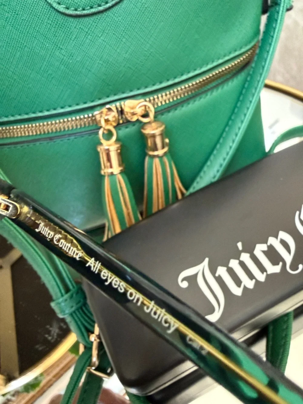 Juicy Couture Green Sunglasses JU 632gs Crossbody Bag Gold Bee Tassel Accent - Picture 5 of 9